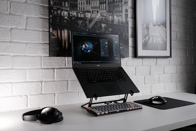 1767164152589519.jpg laptop-6332543_640.jpg